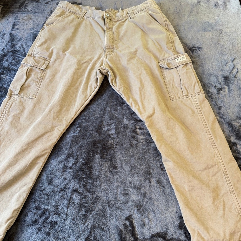 Wrangler Fleece Lined Cargo Pants Mens 40x30 Tan Khaki Work Trousers‎ 70WFLBH - Picture 3 of 11